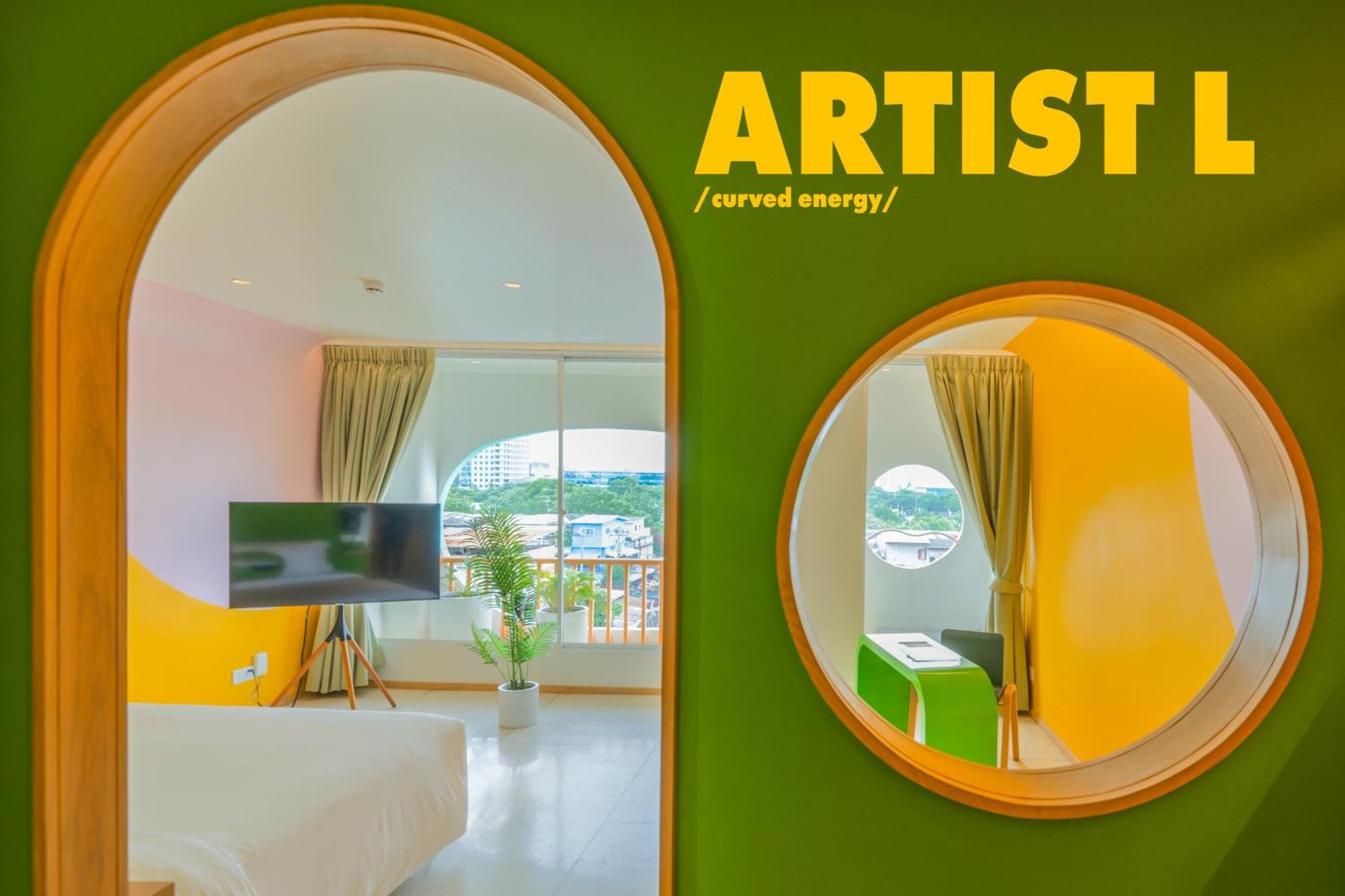 Hotel Chi Art Series 4*